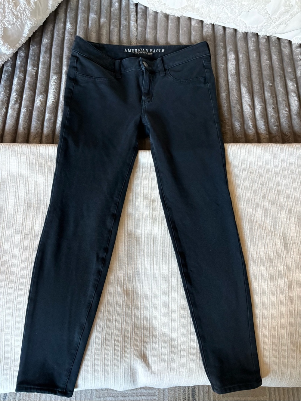 American Eagle Outfitters Women's Black Skinny Jeggings Super Strech 6 Short